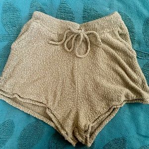 LOVERICHE. High- waisted green shorts. Size Medium.